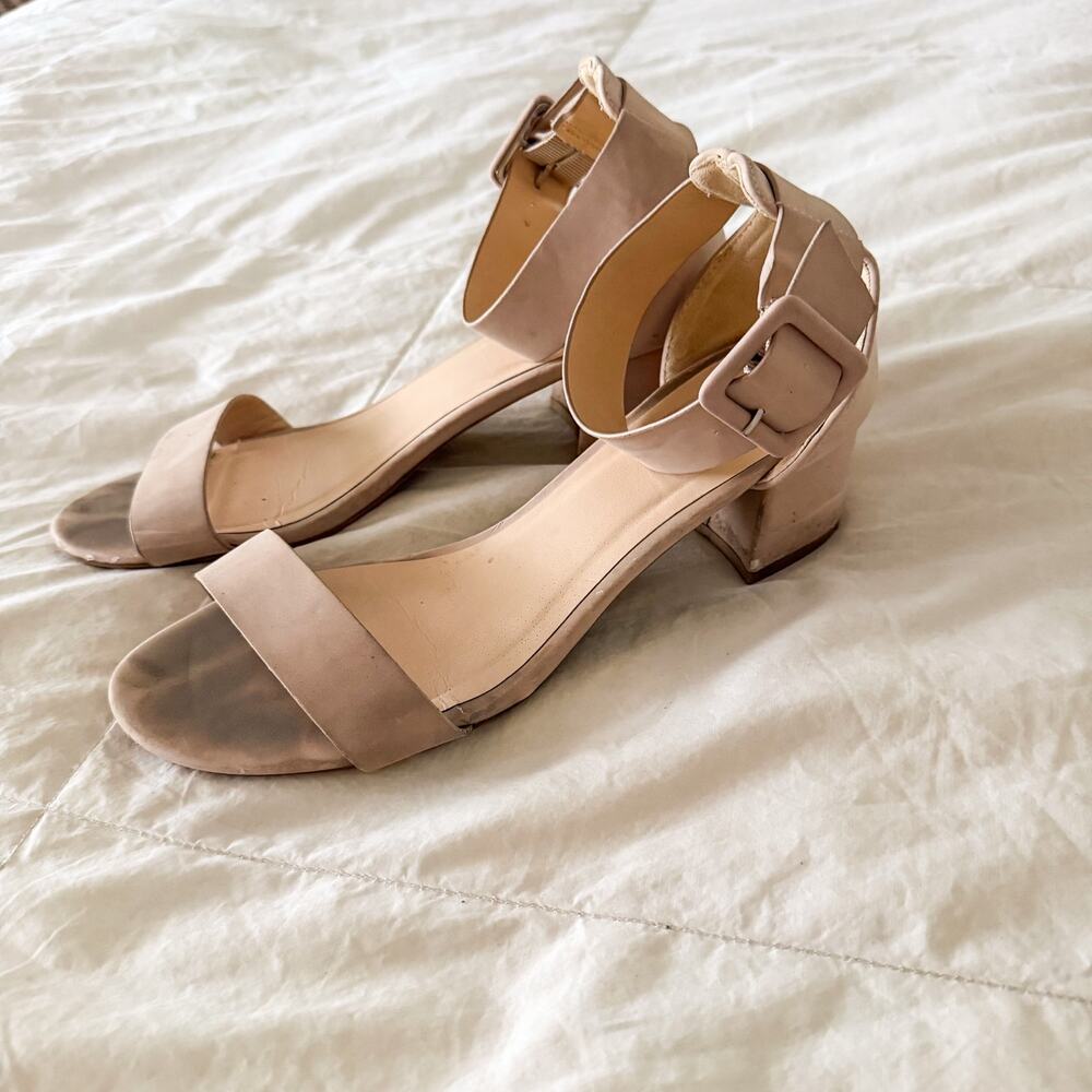 Qupid Nude Block Heel Ankle Strap Sandals Women’s Size 8 Minimalist